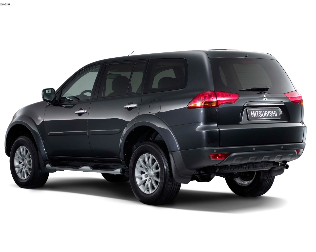 Надежная машина Mitsubishi Pajero Sport