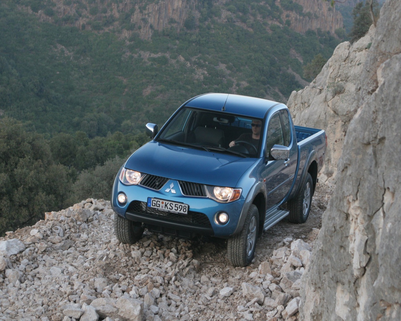 Тест драйв автомобиля Mitsubishi L200