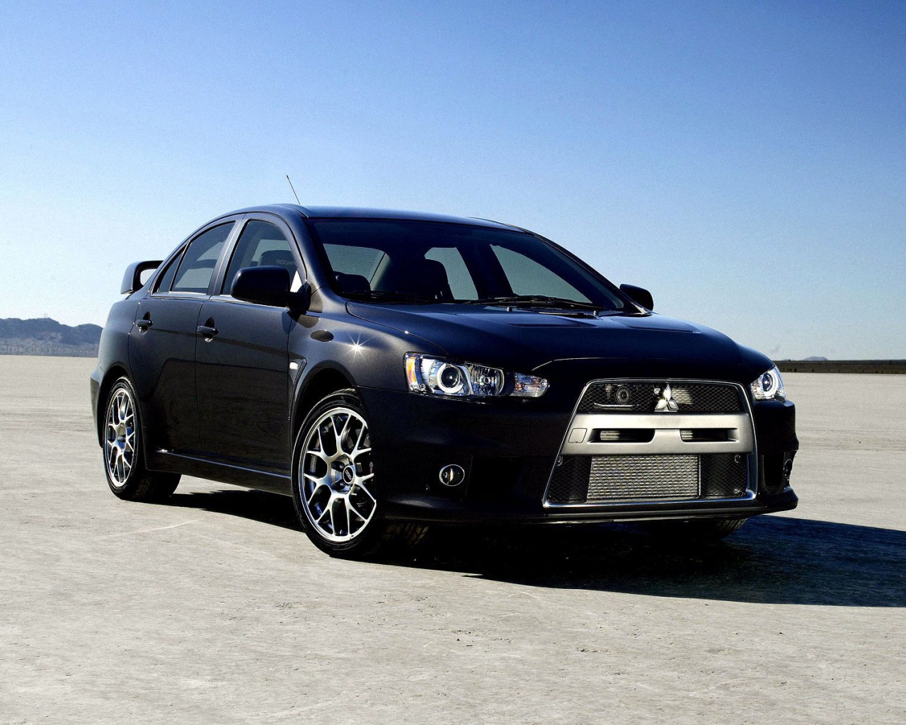 Тест драйв автомобиля Mitsubishi Lancer Evolution
