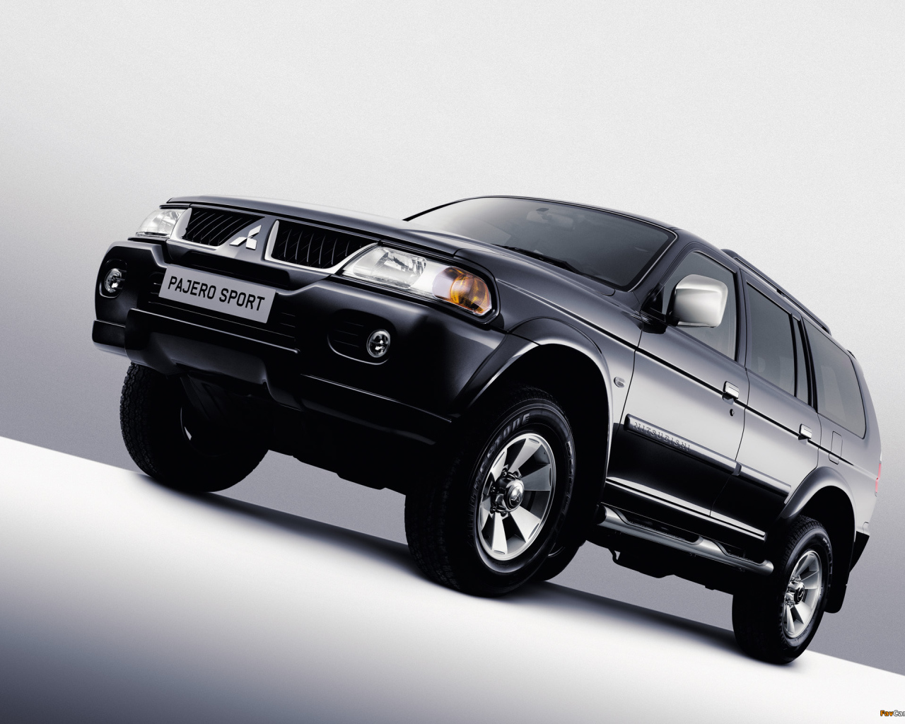 Новая машина Mitsubishi Pajero Sport