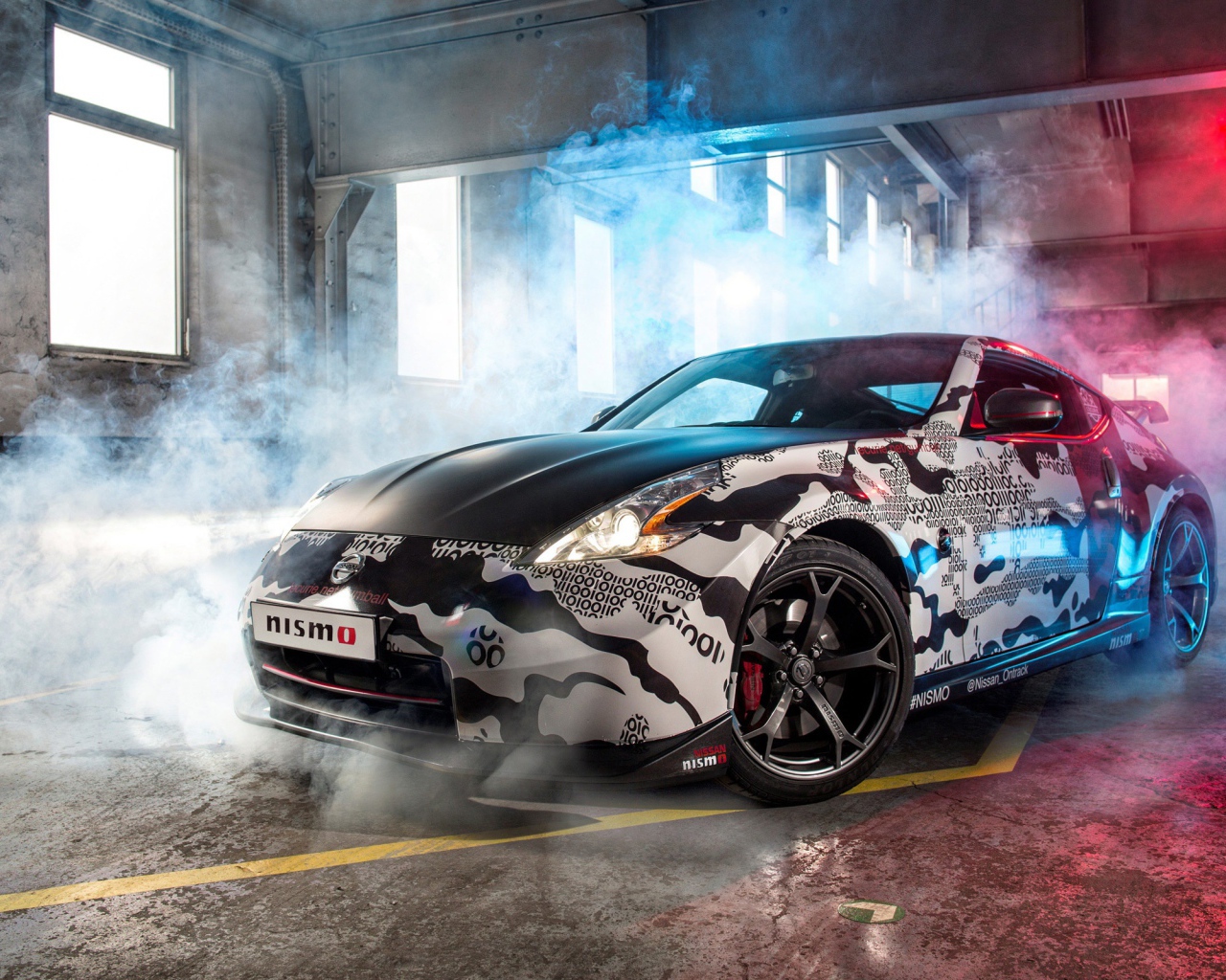Автомобиль Nissan 370z nismo