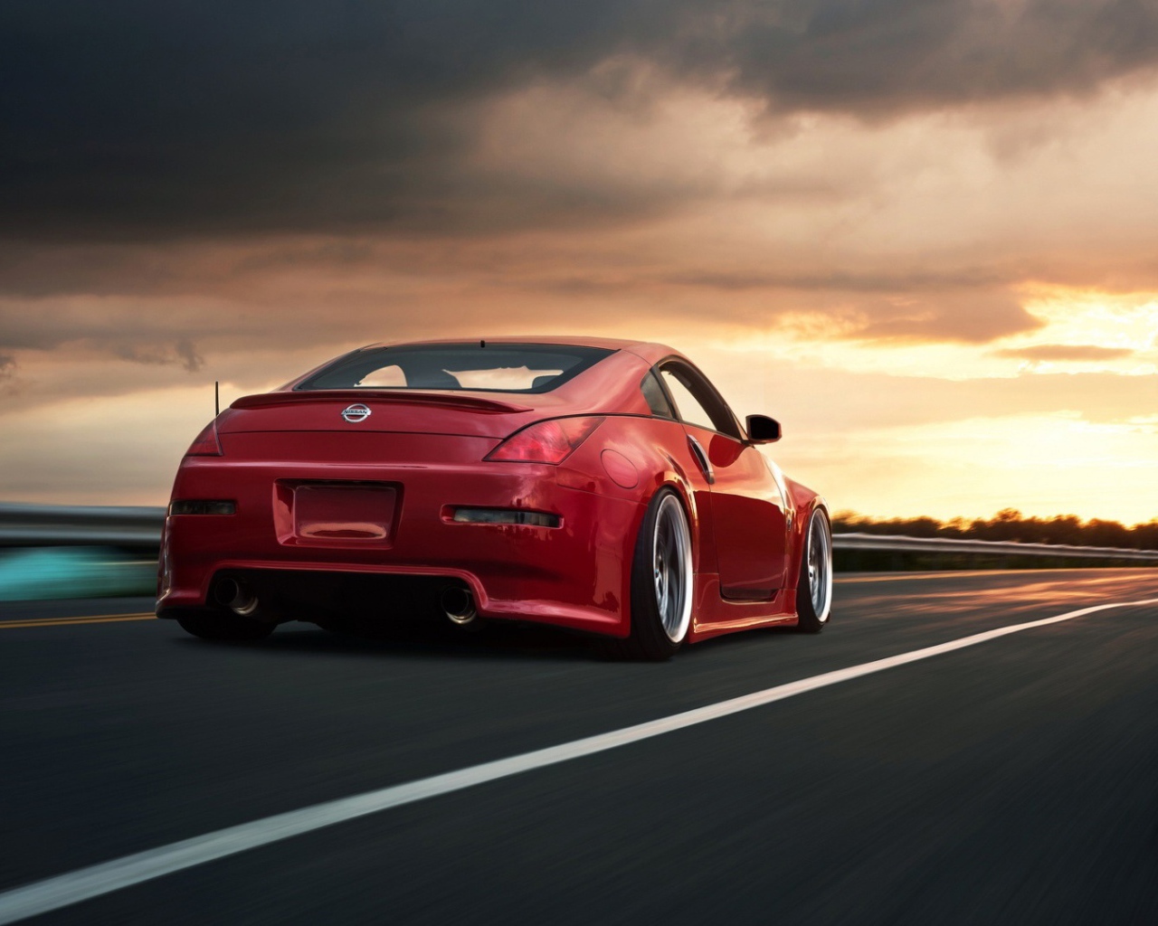 Гоночный Nissan 350Z