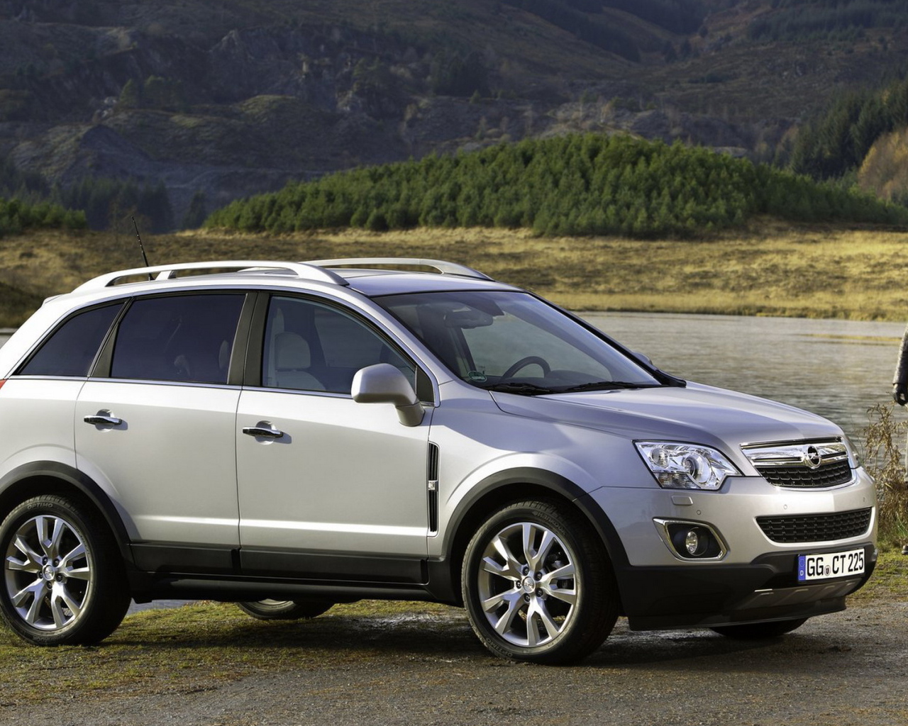 Надежная машина Opel Antara