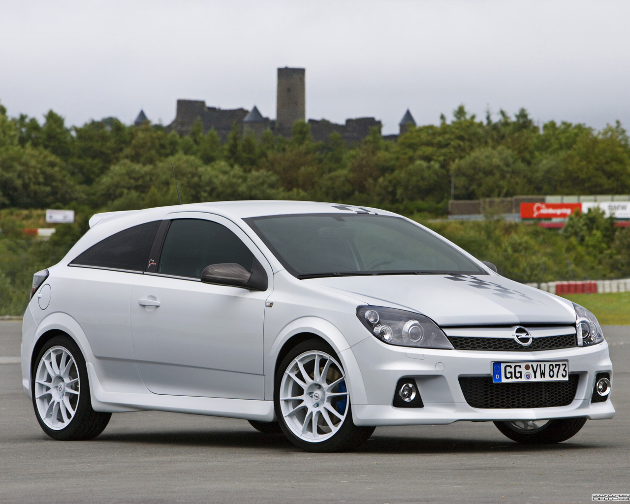 Новый автомобиль Opel Astra GTC