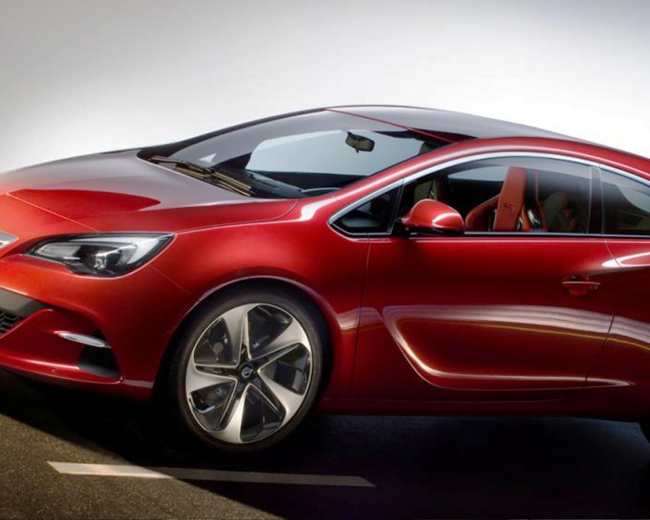 Надежный автомобиль Opel Astra GTC 2014