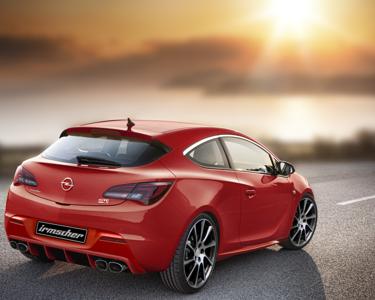 Тест драйв автомобиля Opel Astra GTC 2014