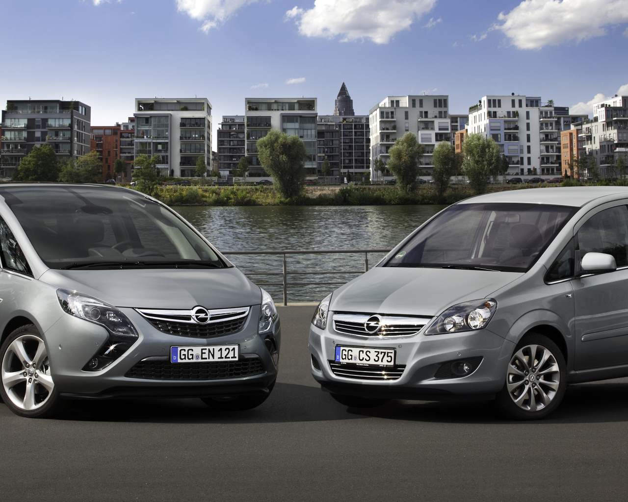 Тест драйв автомобиля Opel Zafira