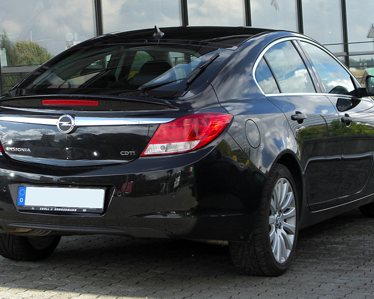 Надежная машина Opel Insignia