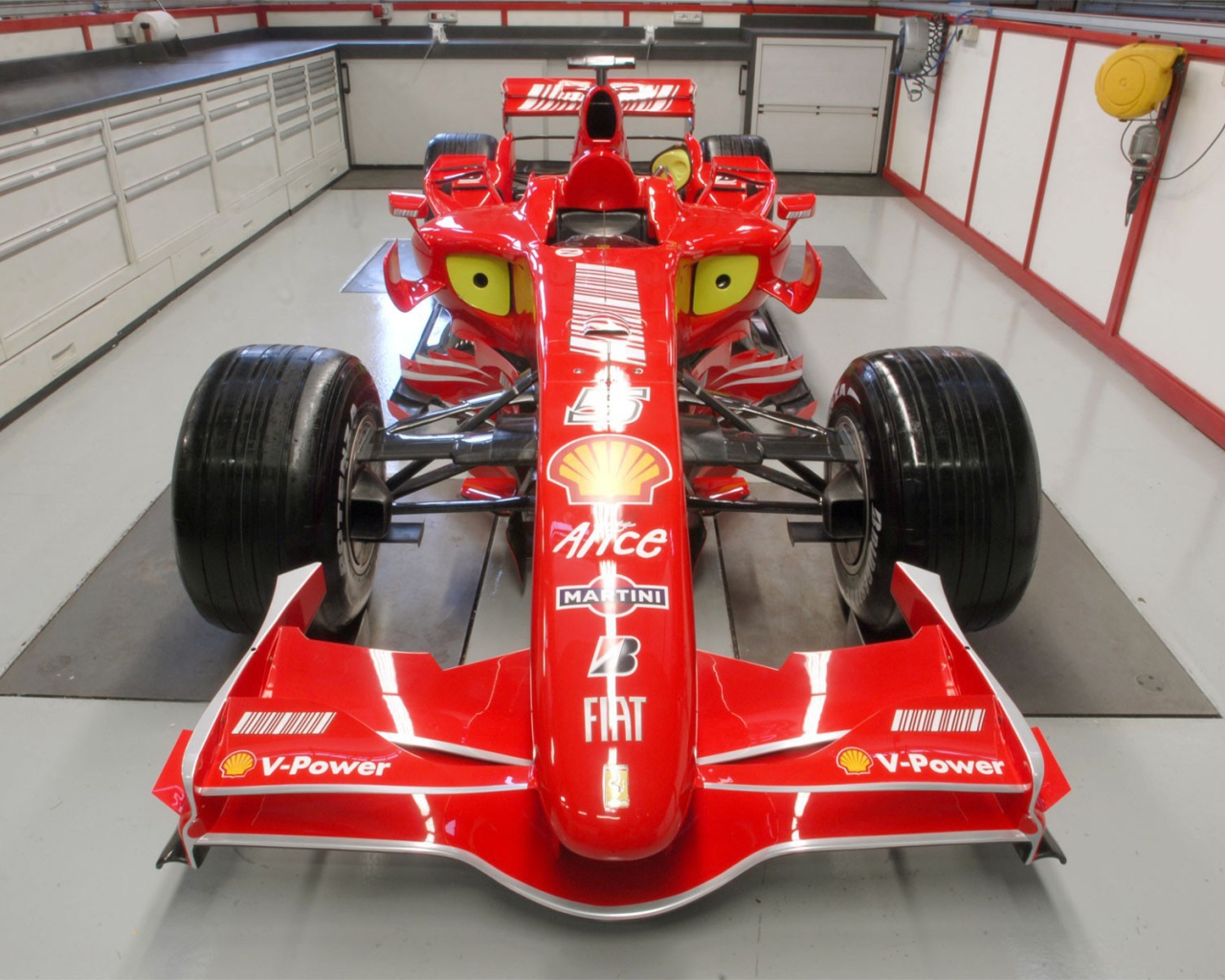 Формула один на стоянке