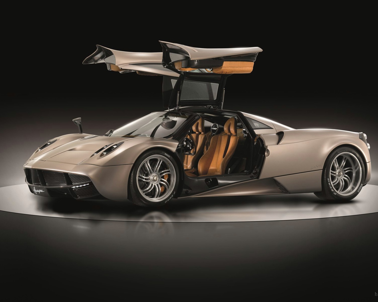 Надежная машина Pagani Huayra