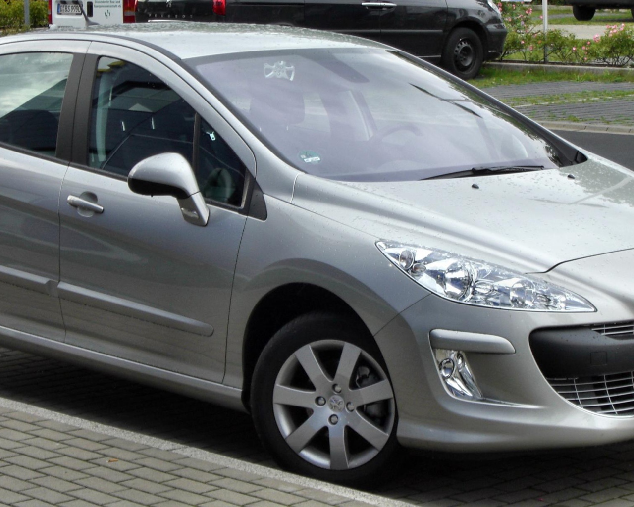 Peugeot 308 в городе