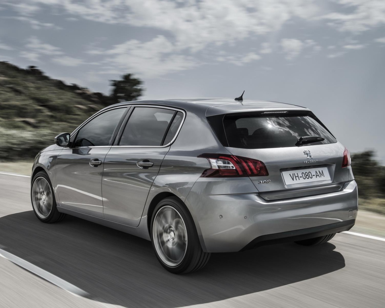 Стремительный Peugeot 308