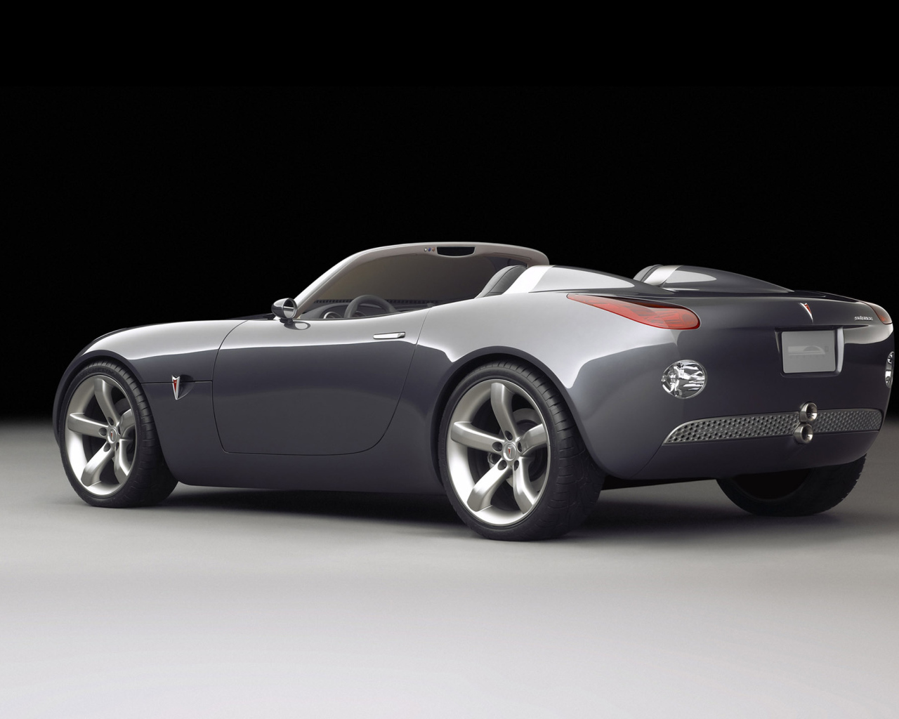 Автомобиль марки Pontiac модели Solstice