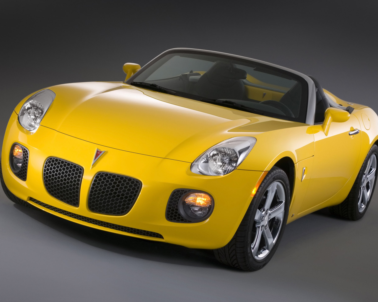 Новый автомобиль Pontiac Solstice