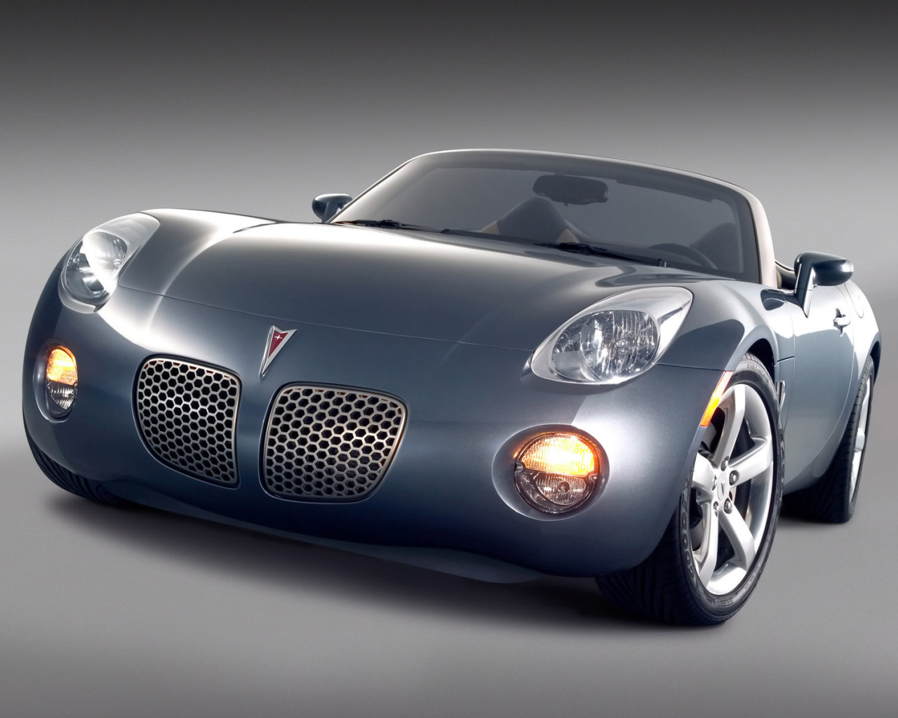 Тест драйв автомобиля Pontiac Solstice