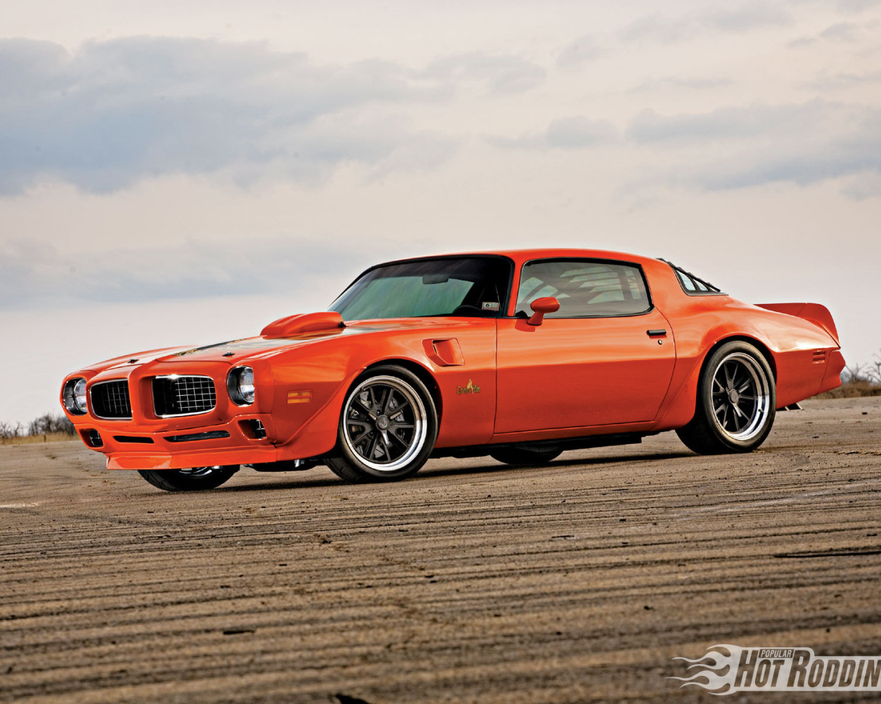 Новая машина Pontiac Trans Am