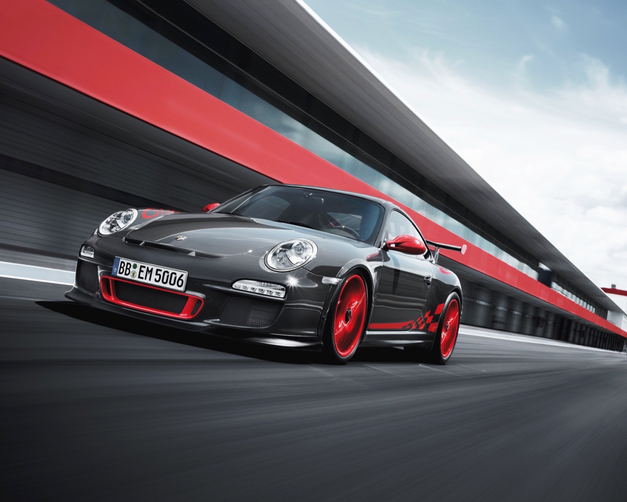 Гоночный Porsche 911 GT3 RS