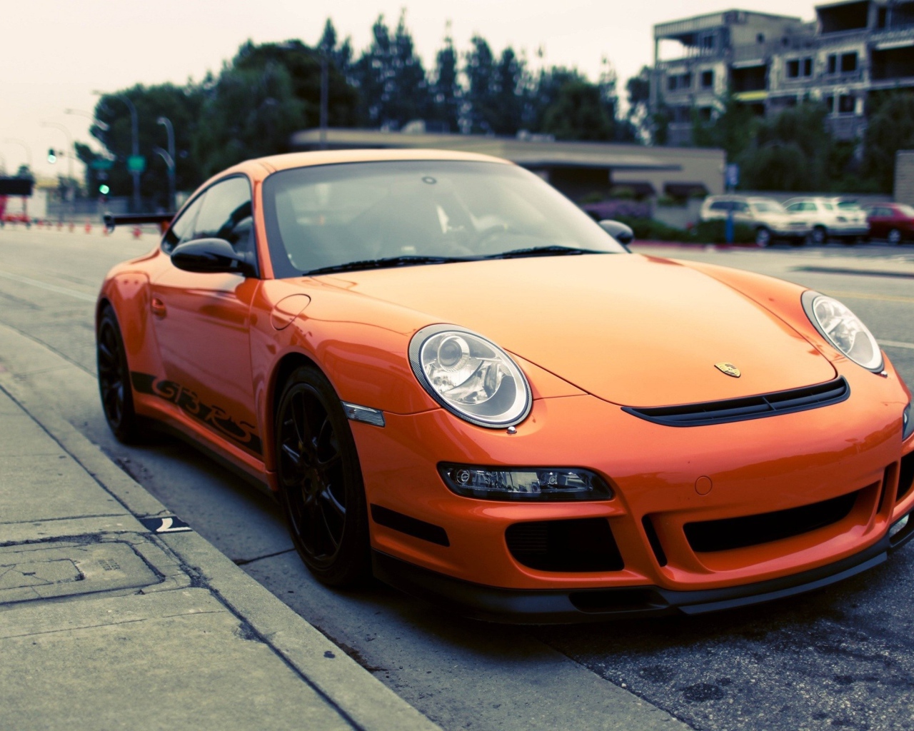 Оранжевый Porsche gt3