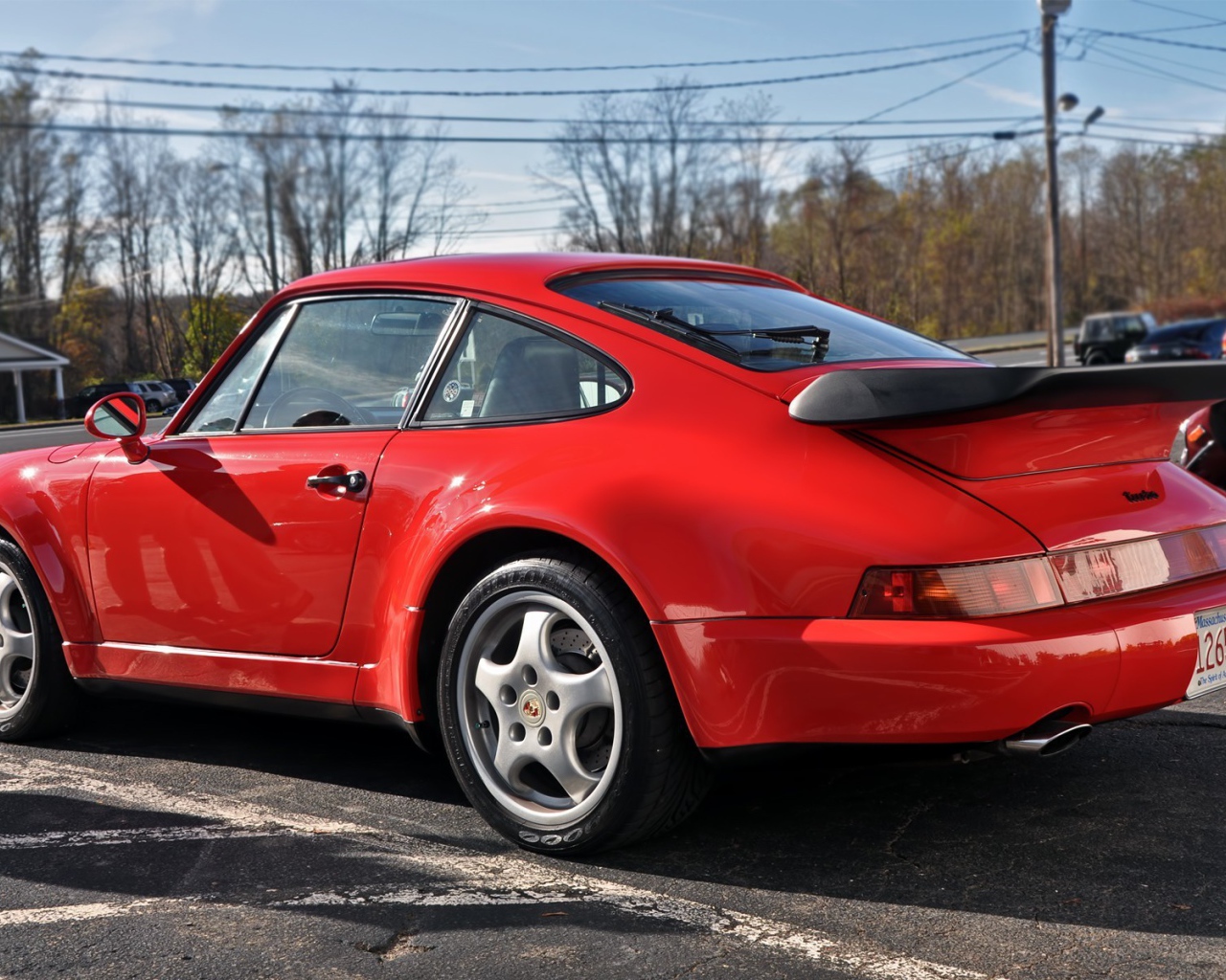 Спортивный красный порш