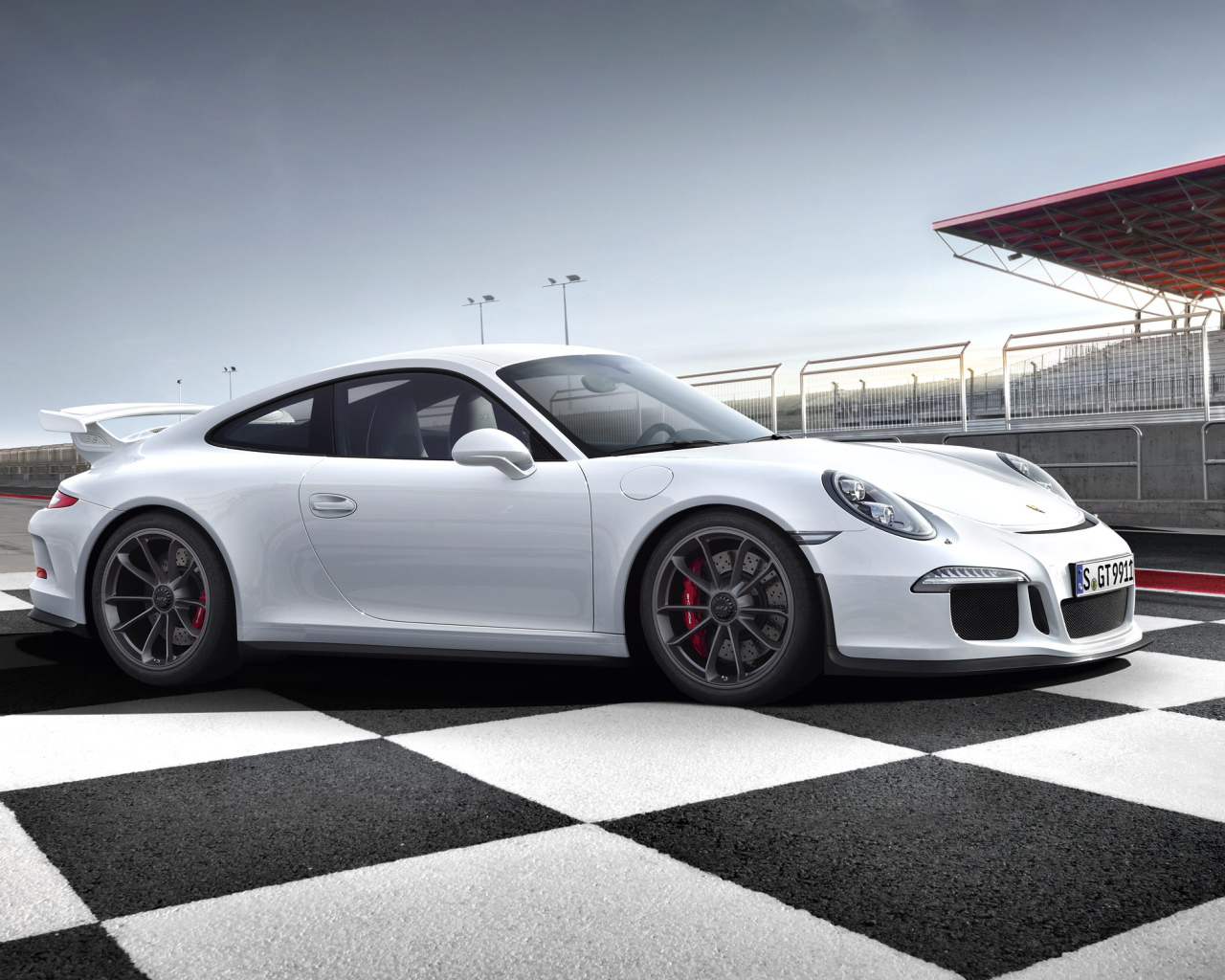 Тест драйв автомобиля Porsche 911 Turbo 2014