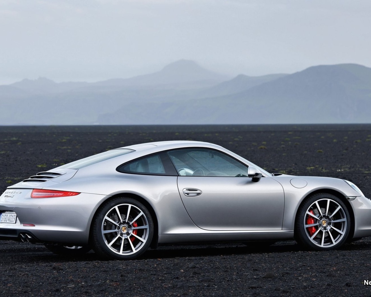 Порш 911 в пустыне