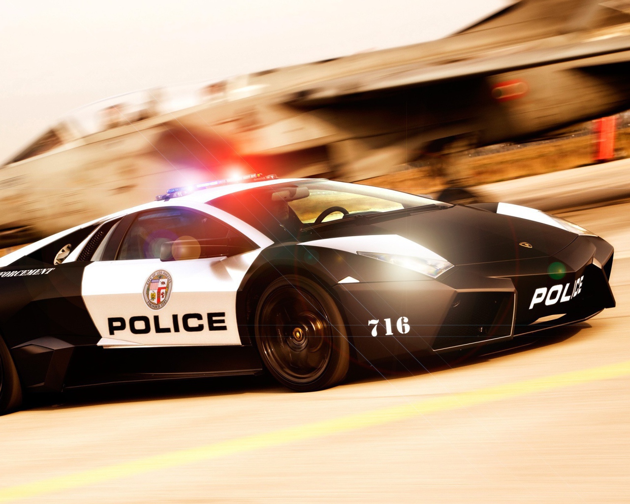 Полицейская гоночная машина