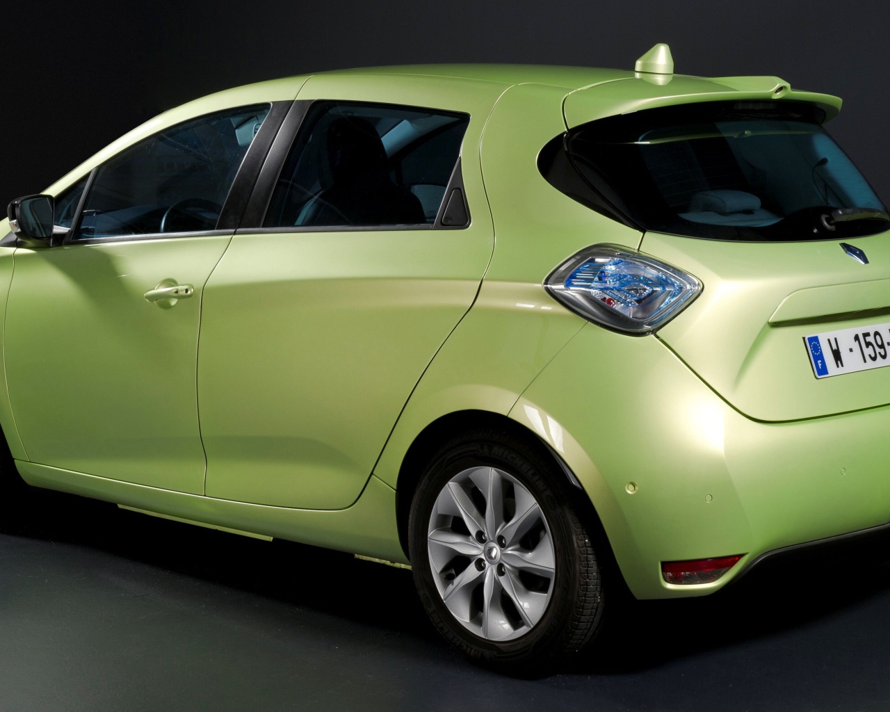 Автомобиль марки Renault Next Two 2014