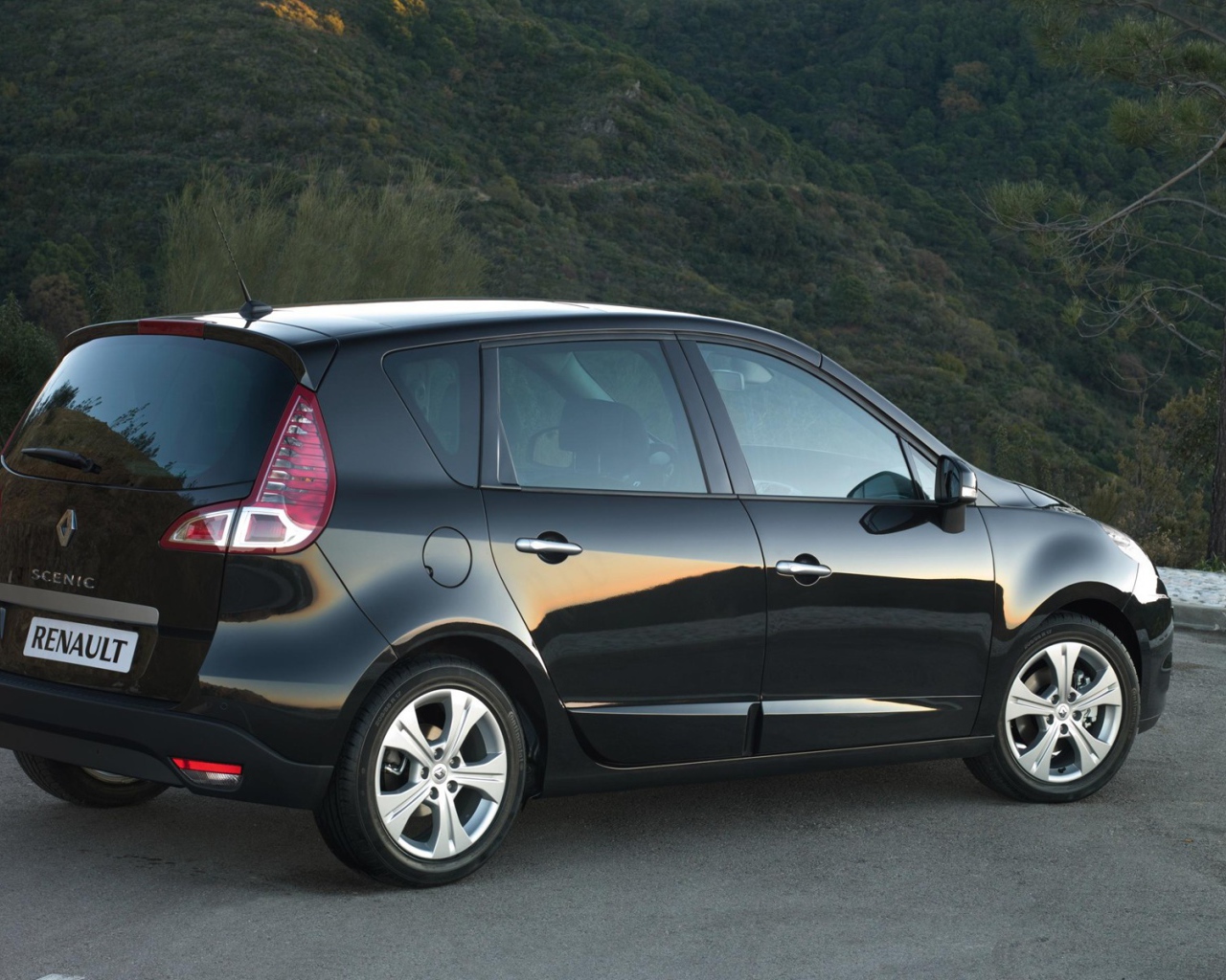 Новый автомобиль Renault Scenic