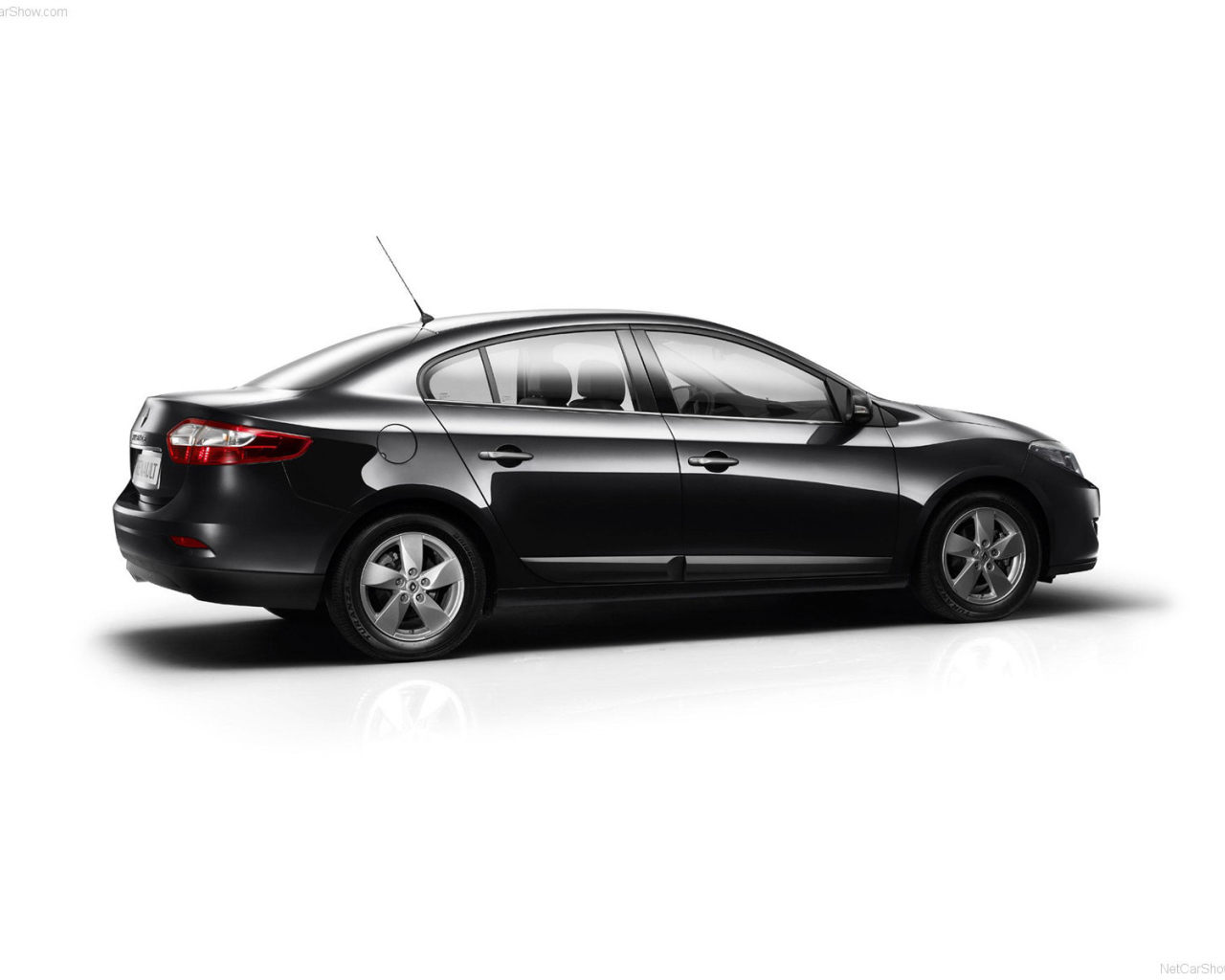 Надежный автомобиль Renault Fluence