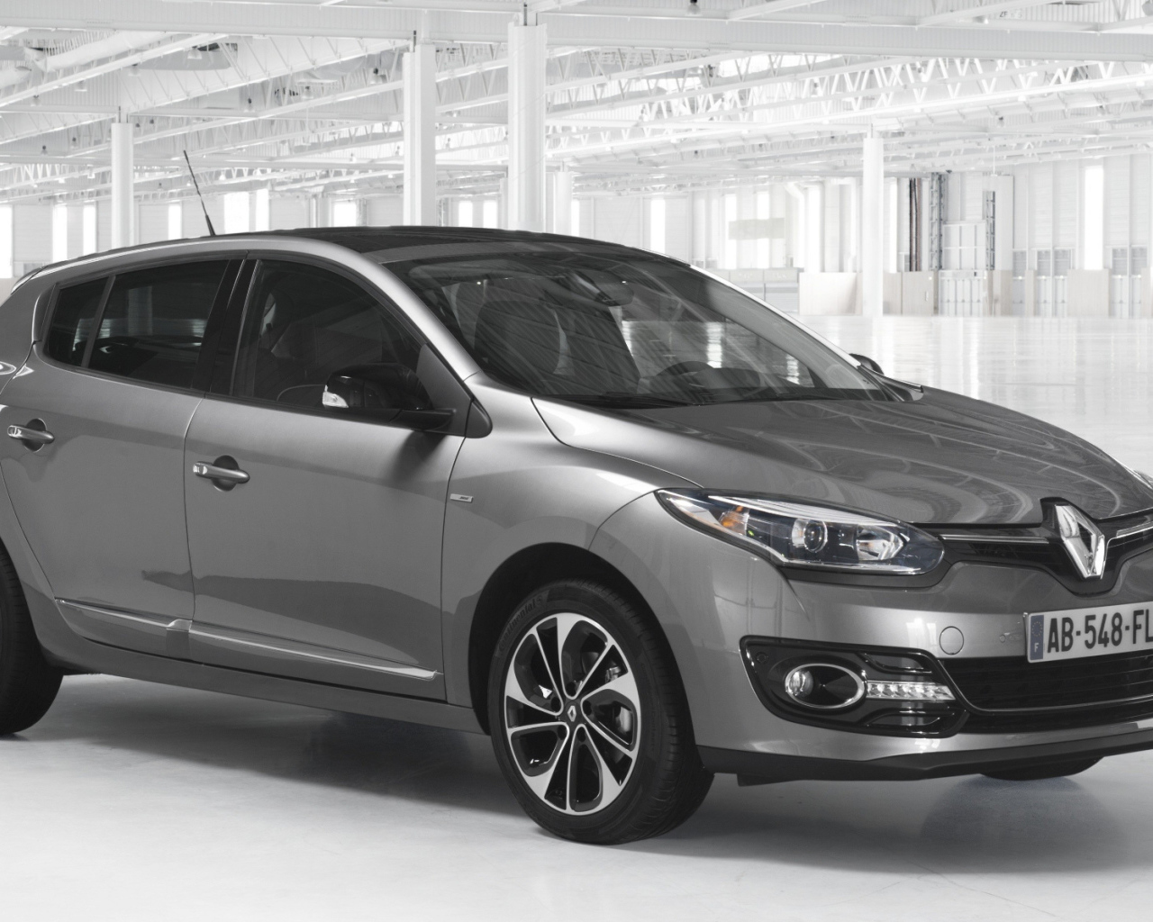 Надежная машина Renault Megane 2014