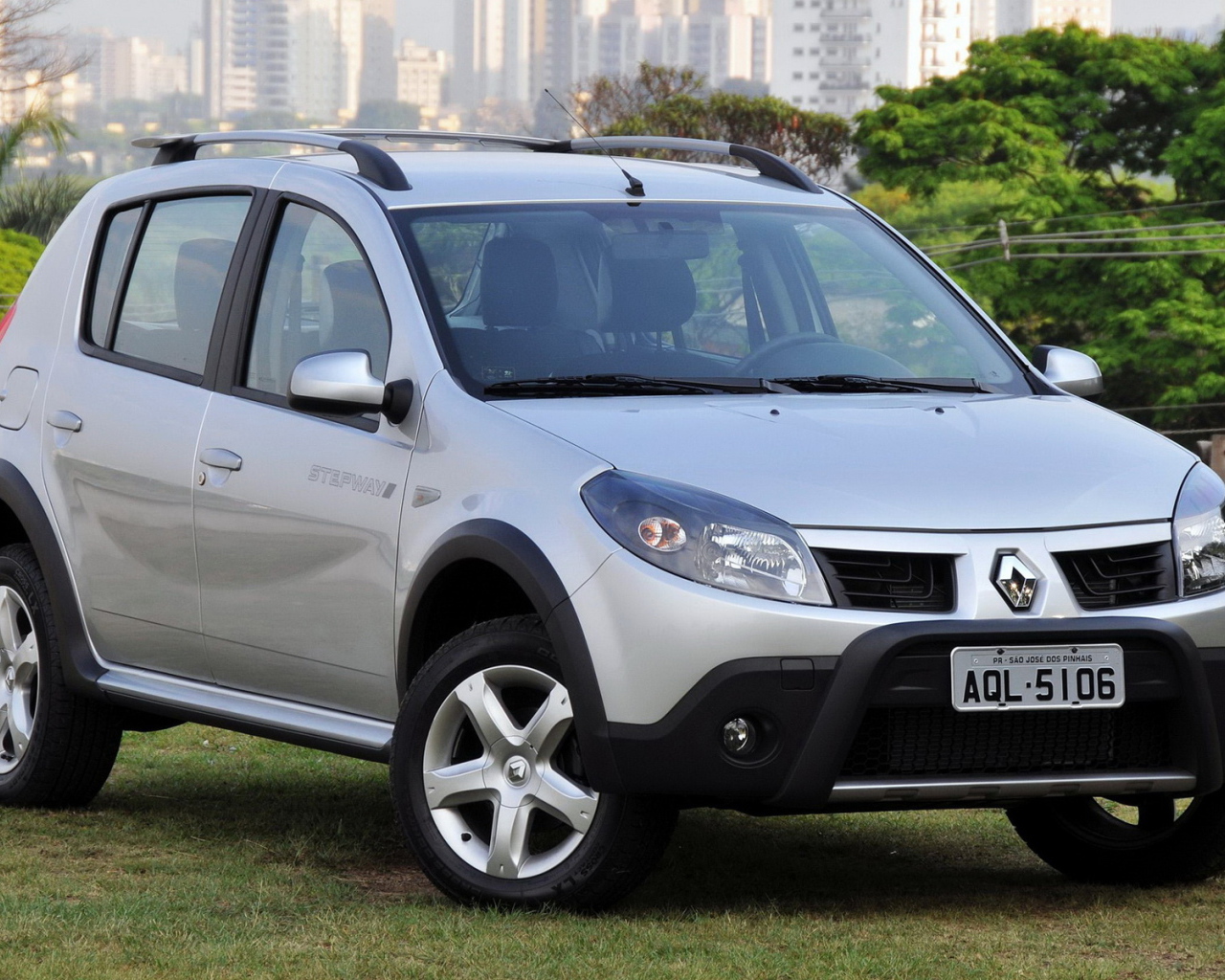 Тест драйв автомобиля Renault Sandero