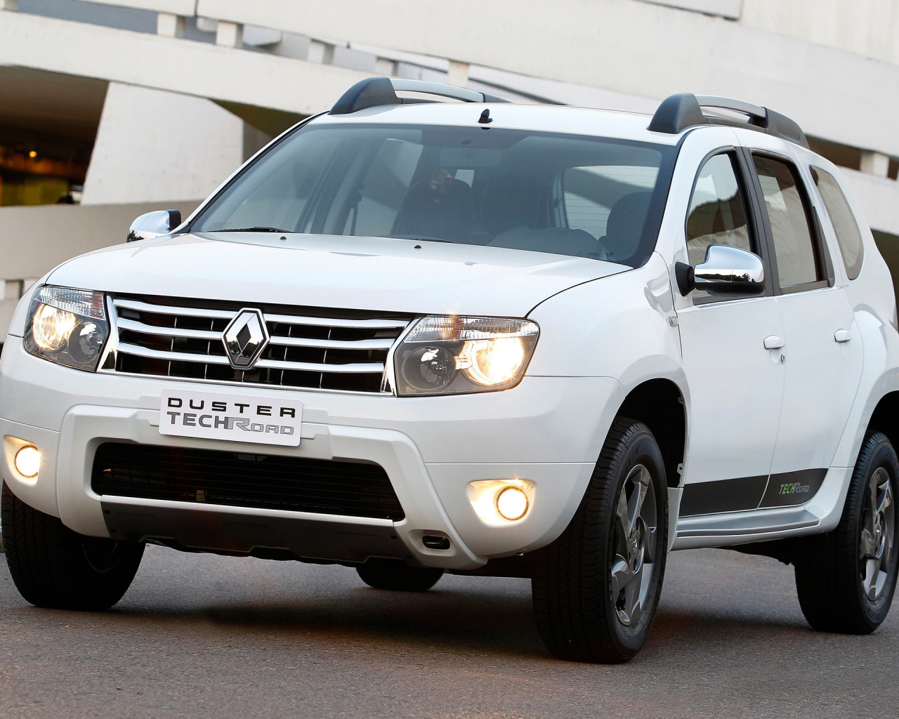 Надежная машина Renault Duster