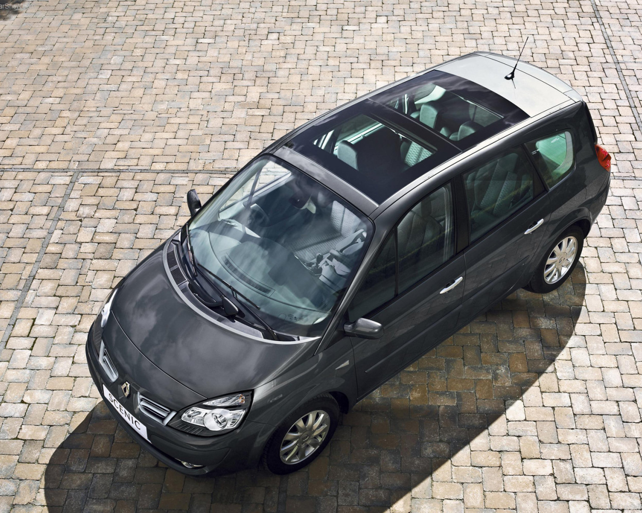 Надежная машина Renault Scenic