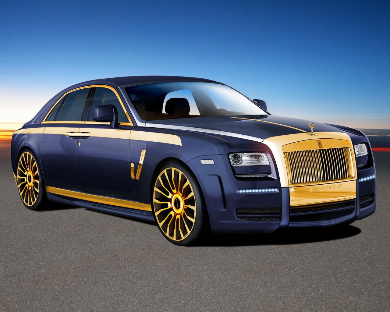 Новая машина Rolls Royce Ghost