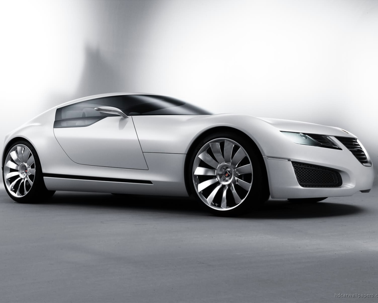 Надежная машина Saab 9000