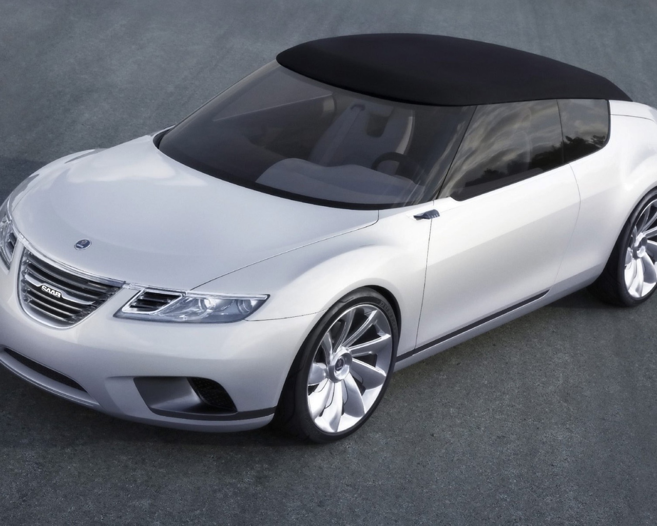 Новая машина Saab 9000