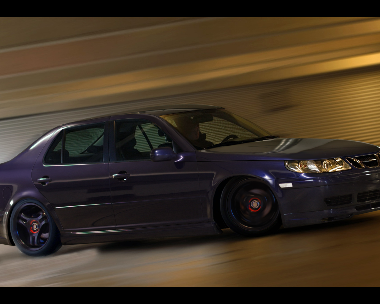 Автомобиль марки Saab модели 9-5