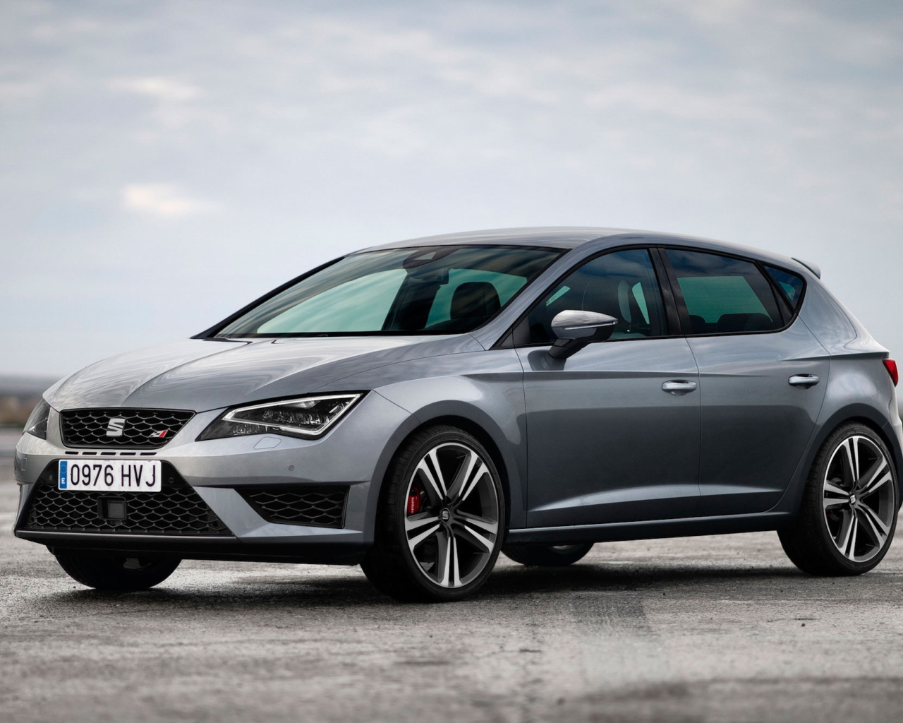 Новый автомобиль Seat Leon Cupra 2014