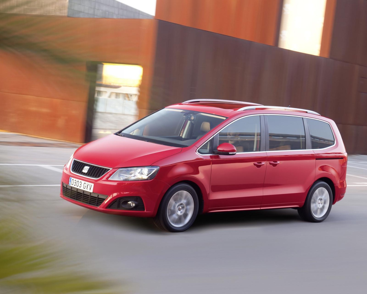  Новая машина Seat Alhambra