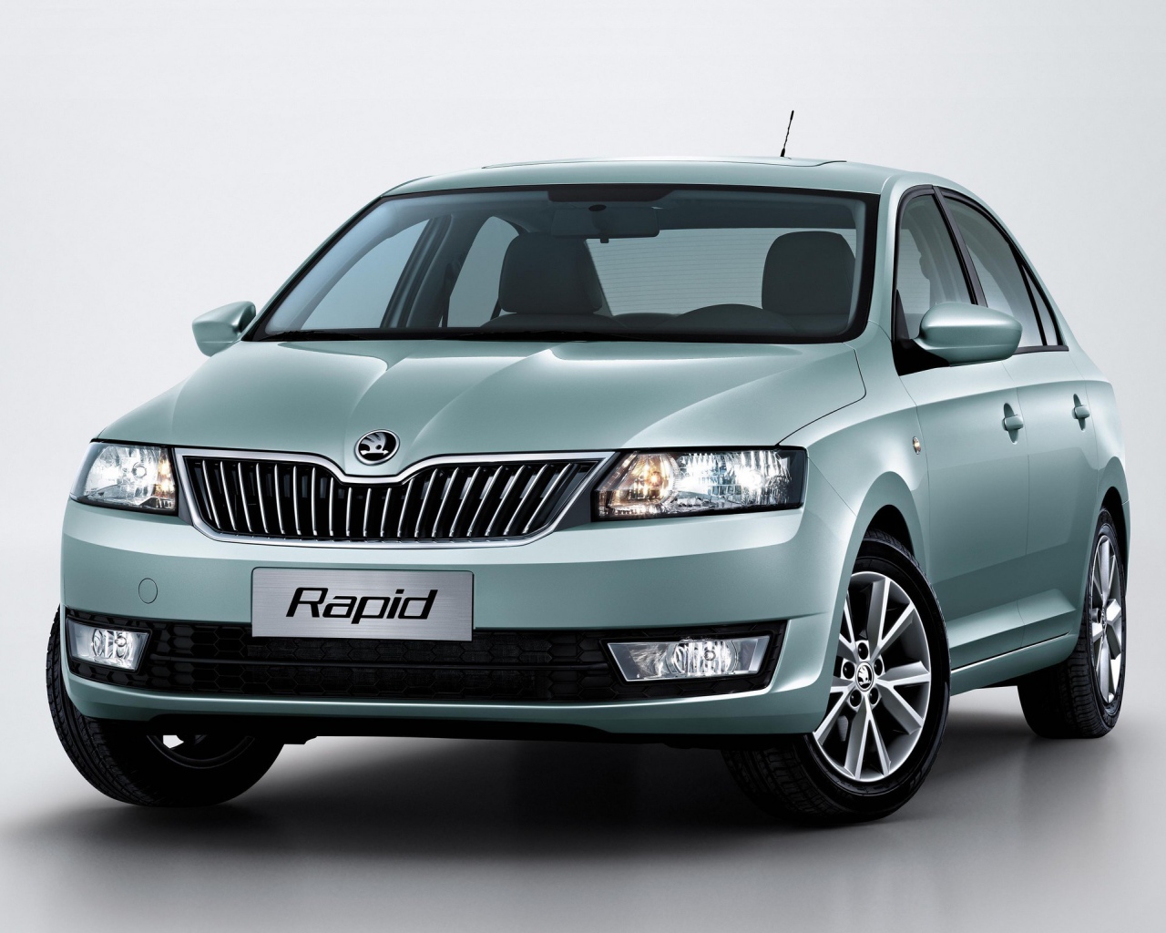 Автомобиль марки Skoda модели Rapid
