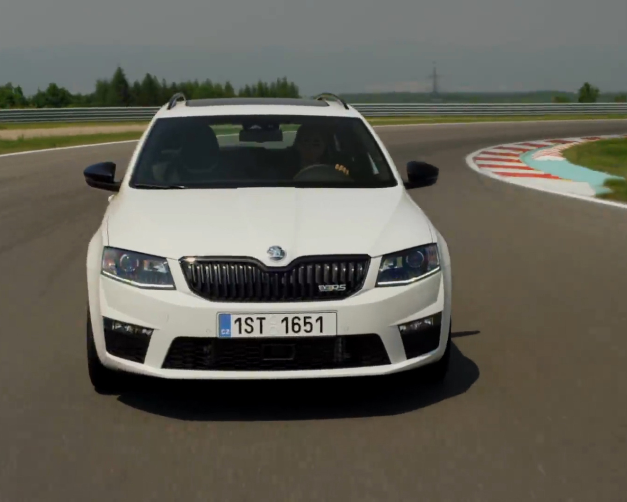 Новый автомобиль Skoda Octavia 2014