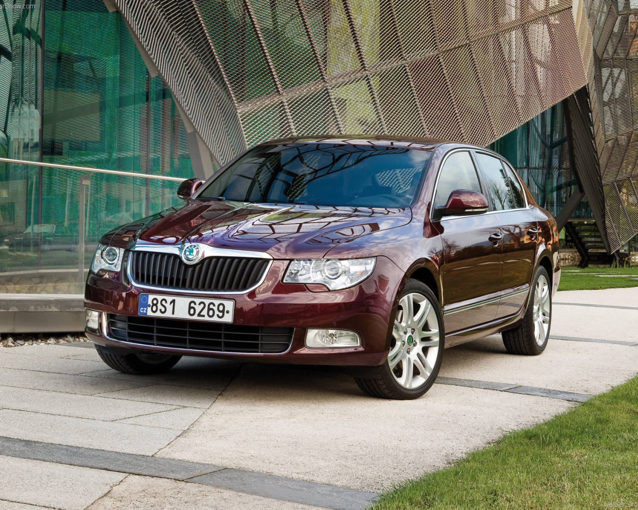Новый автомобиль Skoda SuperB