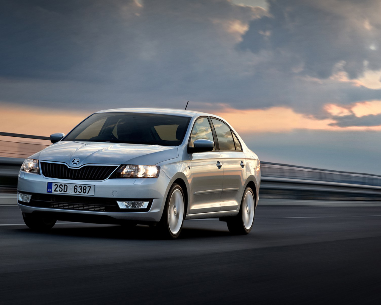 Фото автомобиля Skoda Rapid