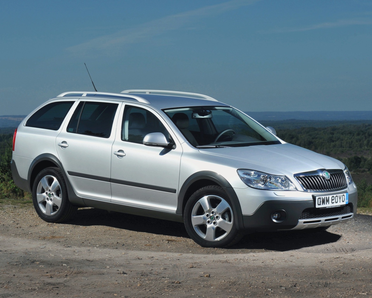 Фото автомобиля Skoda Octavia Scout 2014