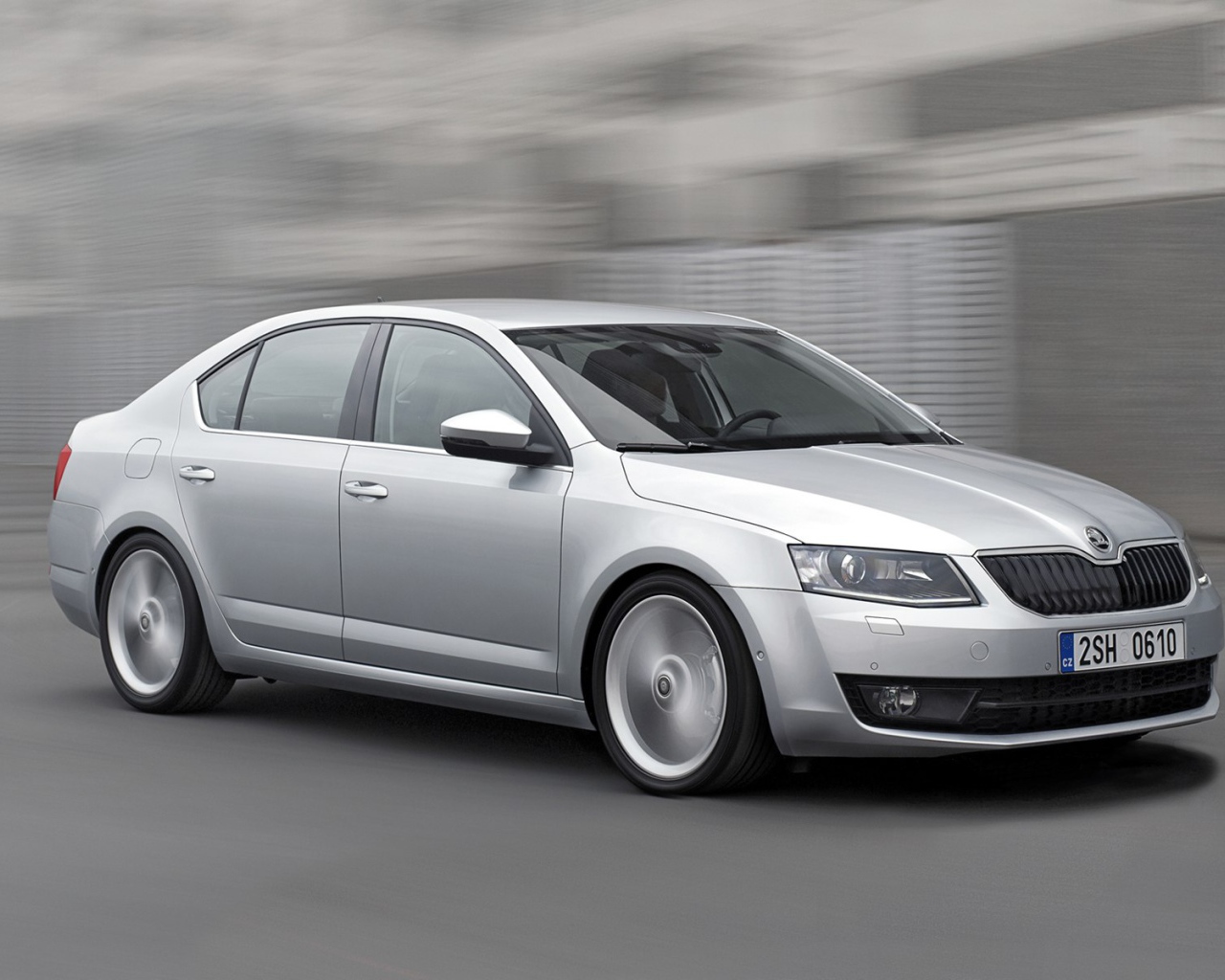 Надежный автомобиль Skoda Octavia 2013