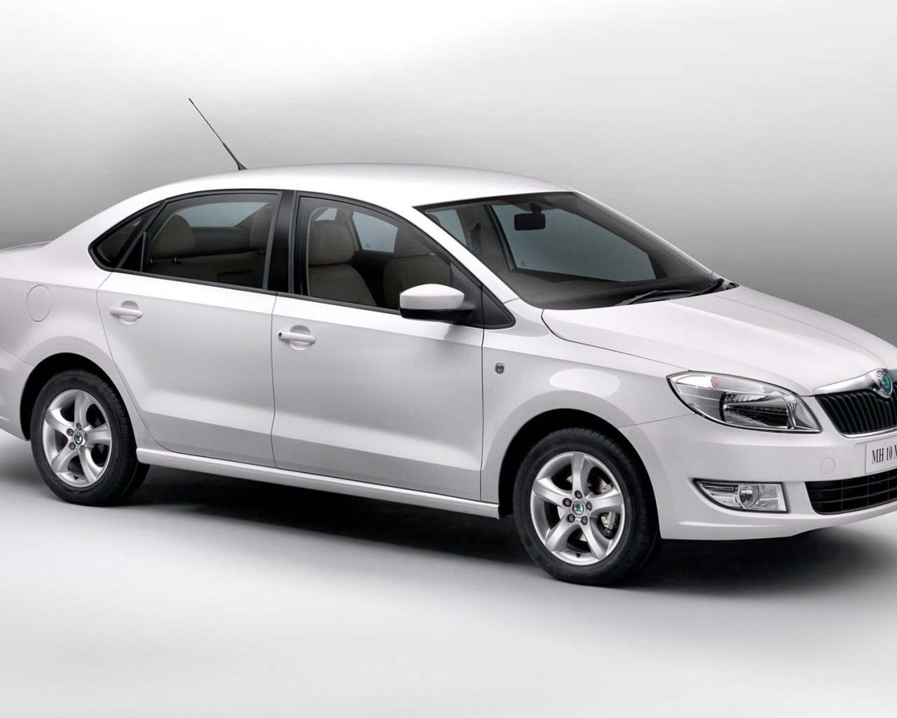 Новая машина Skoda Rapid