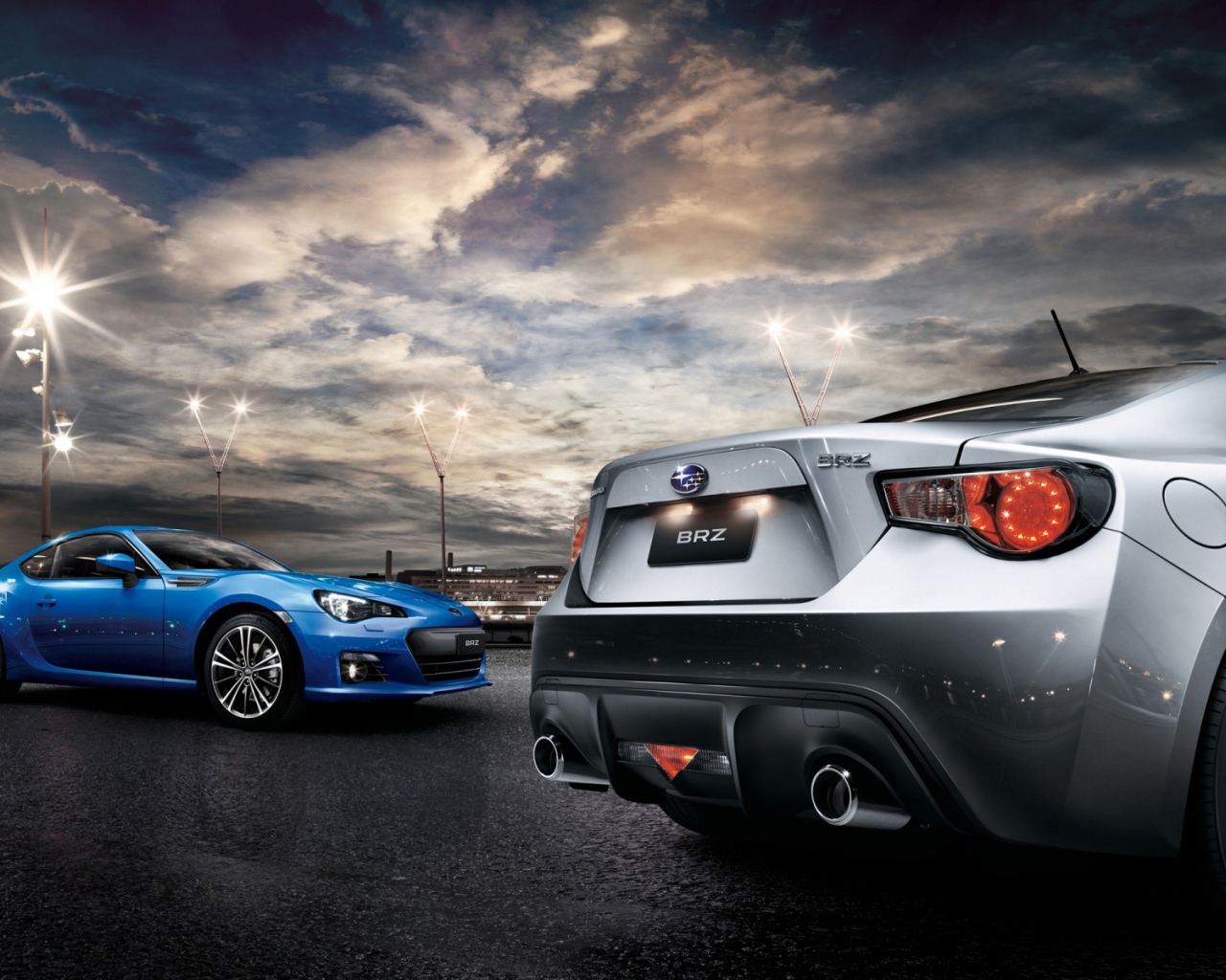 Красивый автомобиль Subaru BRZ в Москве