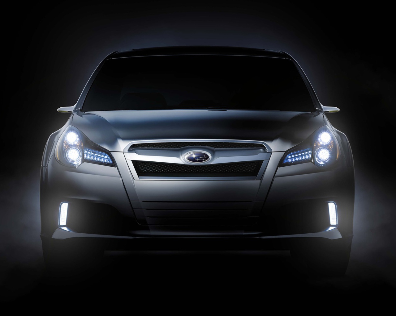 Красивый автомобиль Subaru Legacy в Москве