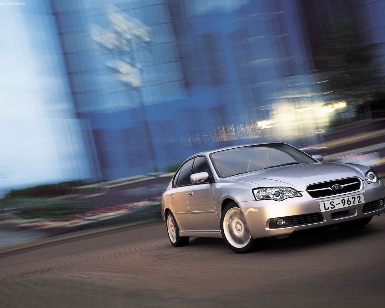 Автомобиль марки Subaru модели Legacy