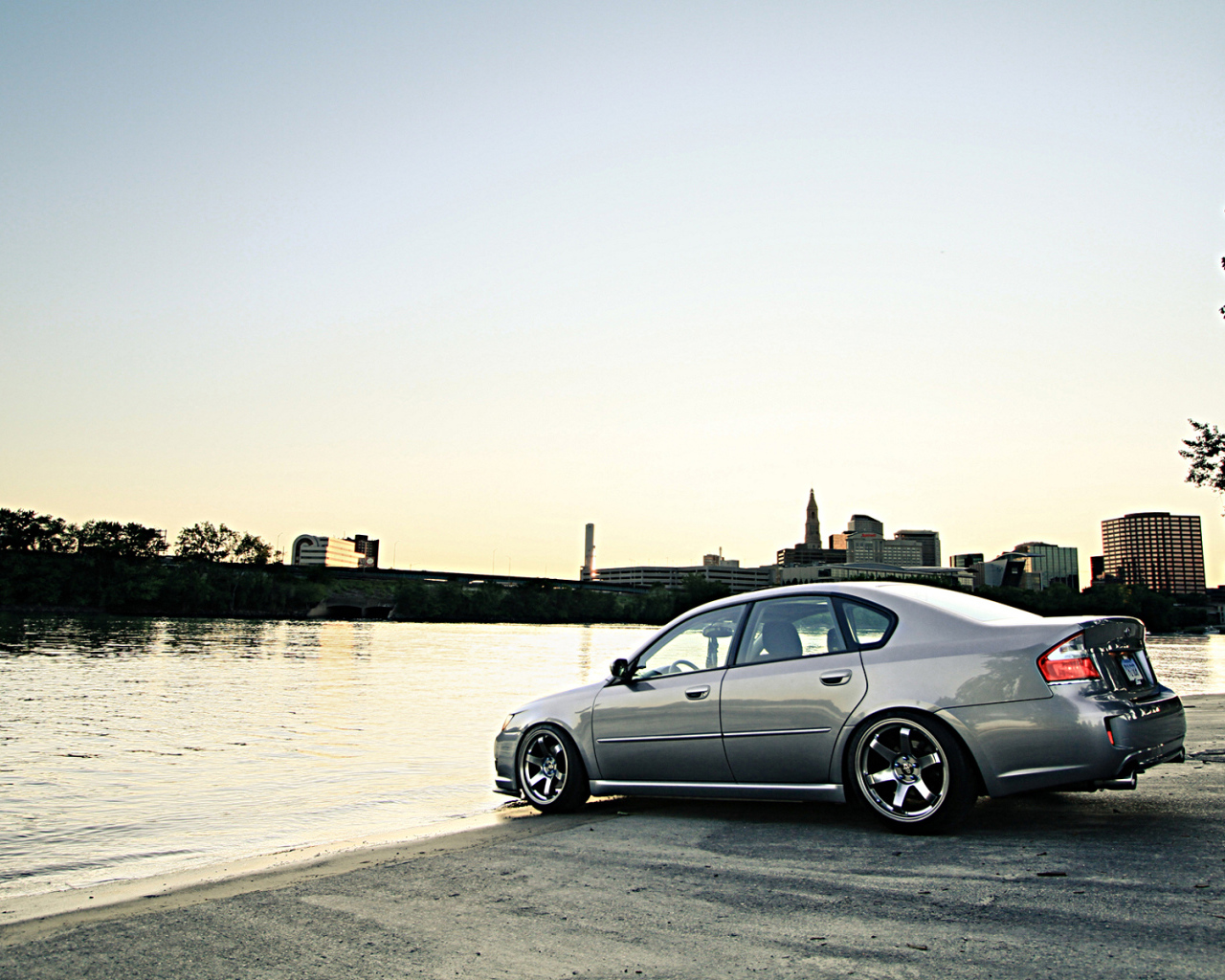 Тест драйв автомобиля Subaru Legacy